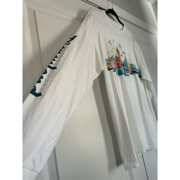 Disneyland Spell Out Sleeve Crew Neck T-Shirt Castle Parks Graphic Adult Large - Picture 2 of 7